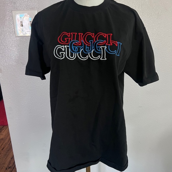 Gucci Black T-Shirt with Multicolor Logo - Picture 1 of 5